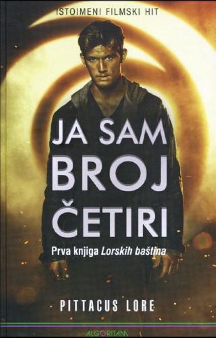 Ja sam broj četiri, Pittacus Lore, žuta spirala na tamnoj pozadini s muškarcem u prvom planu.